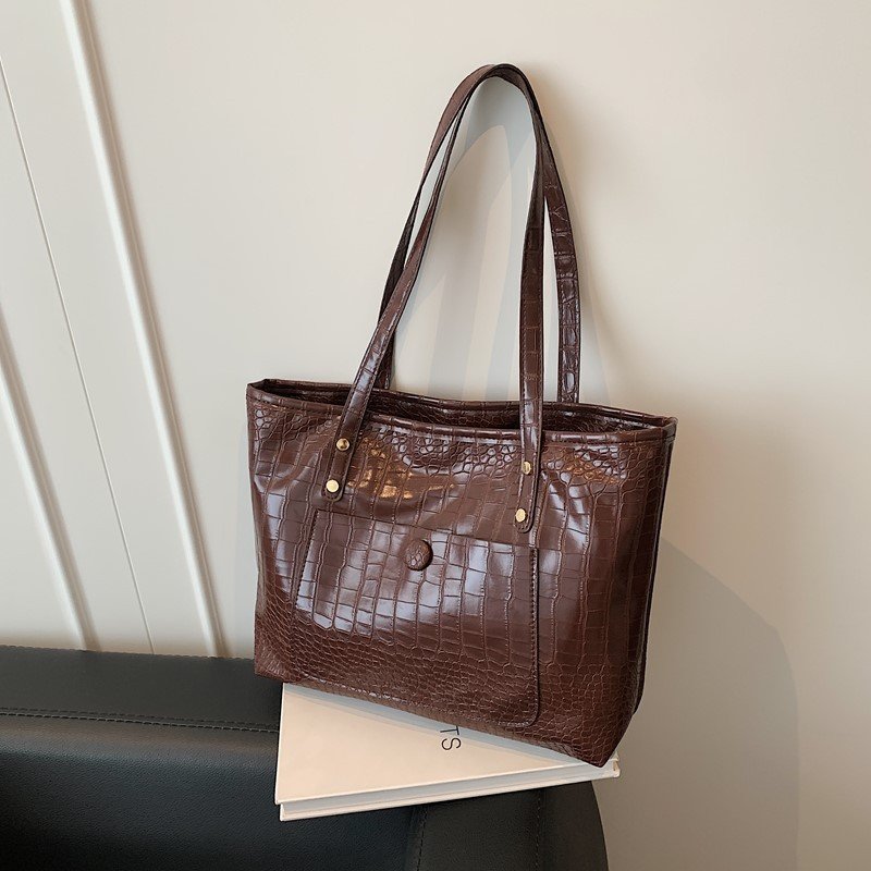 Retro Large Capacity Minimalist Single-shoulder Commuter Fashionable Handbag - Image 2