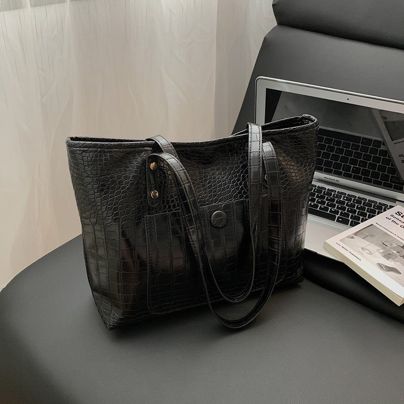 Retro Large Capacity Minimalist Single-shoulder Commuter Fashionable Handbag - Image 3