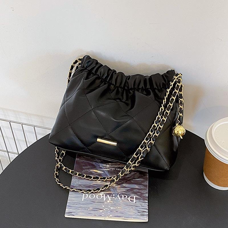 Black Crossbody Bag A Fashion Must-Have - Image 3